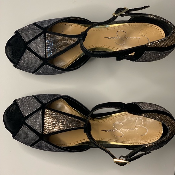 JESSICA SIMPSON—Platform high heel - Picture 3 of 4